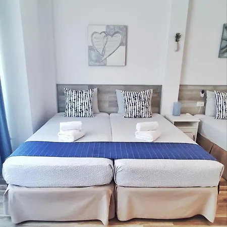 ゲストハウス Casa Samara 2*